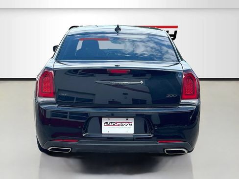 Used 2023 Chrysler 300 Touring L w/ Popular Equipment Group AWD/4WD image 6