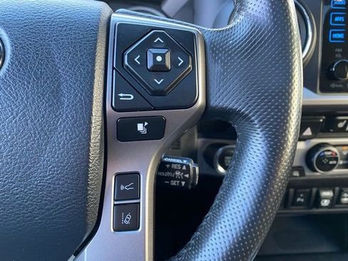 Used 2018 Toyota Tacoma Limited image 19