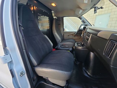 Used 2024 Chevrolet Express 2500 w/ Driver Convenience Package RWD image 27