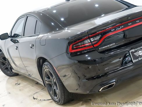 Used 2020 Dodge Charger SXT w/ Leather Interior Group image 8