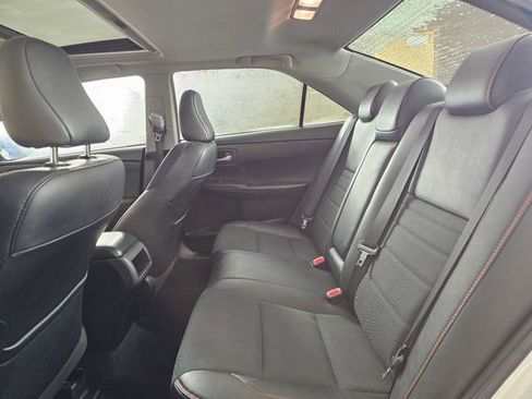 Used 2017 Toyota Camry SE image 19