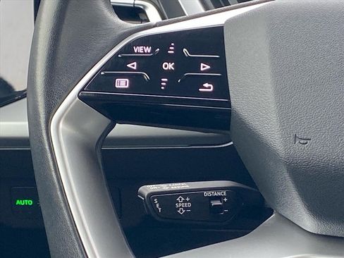 Used 2024 Audi Q4 e-tron Premium Plus w/ Premium Plus image 5