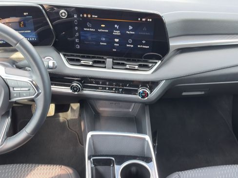 Certified 2025 Chevrolet Equinox LT AWD/4WD image 30