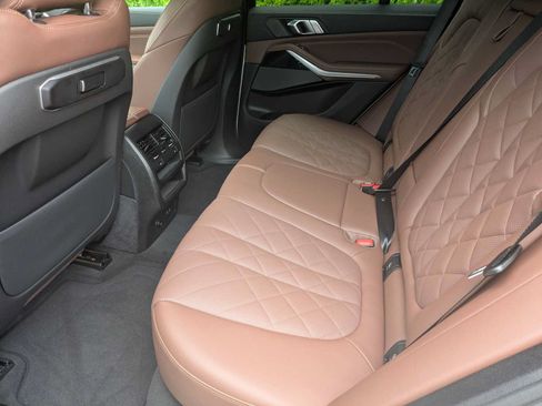Used 2024 BMW X5 xDrive40i w/ M Sport Package AWD/4WD image 28