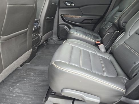 Used 2021 GMC Acadia Denali w/ Denali Technology Package image 33