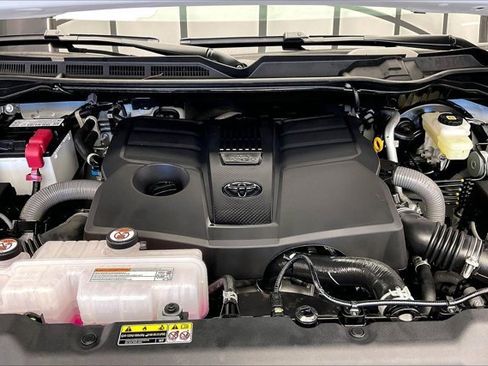 Used 2026 Toyota Tundra Platinum image 9