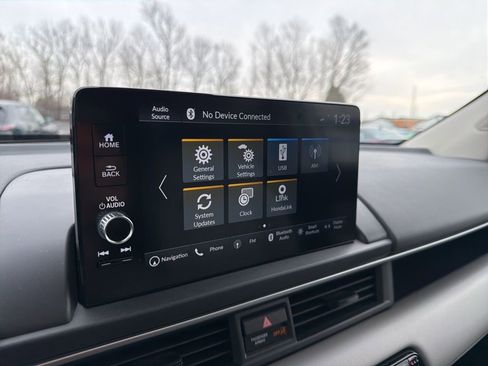 Certified 2023 Honda Pilot Touring image 34