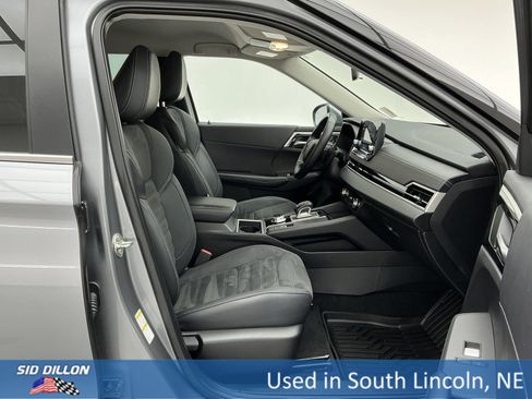 Used 2023 Mitsubishi Outlander SE image 36