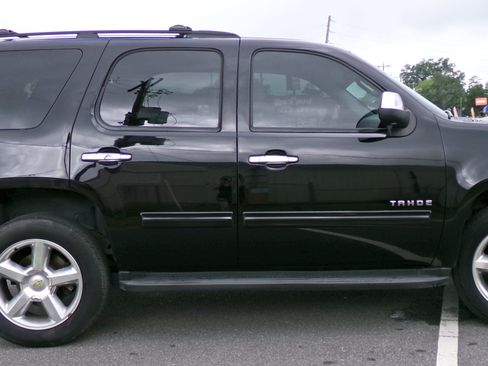 Used 2013 Chevrolet Tahoe LS w/ All-Star Edition RWD image 4