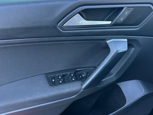 Used 2021 Volkswagen Tiguan S image 11