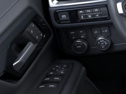 New 2026 GMC Yukon Denali w/ Sun & Power Step Package AWD/4WD image 22