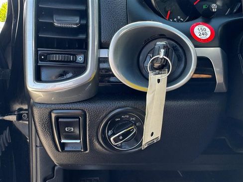 Used 2014 Porsche Cayenne image 40