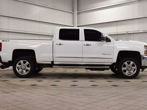 Used 2018 Chevrolet Silverado 2500 LTZ w/ Duramax Plus Package image 9
