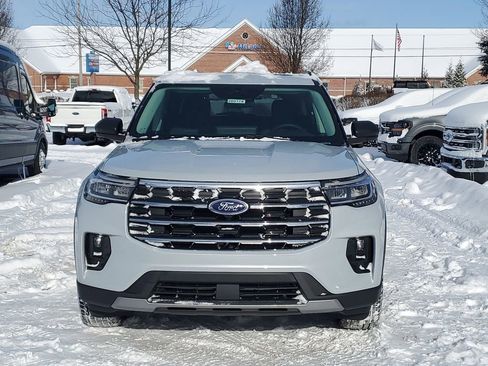 New 2026 Ford Explorer Active w/ Active Comfort Package image 2