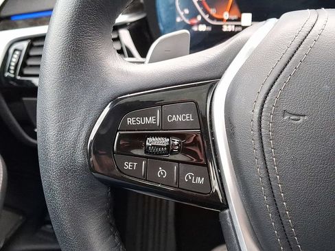 Used 2023 BMW 530i xDrive w/ Premium Package AWD/4WD image 21