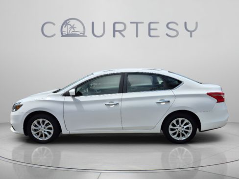 Used 2019 Nissan Sentra SV FWD image 2