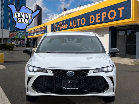 Used 2019 Toyota Avalon Limited FWD image 7