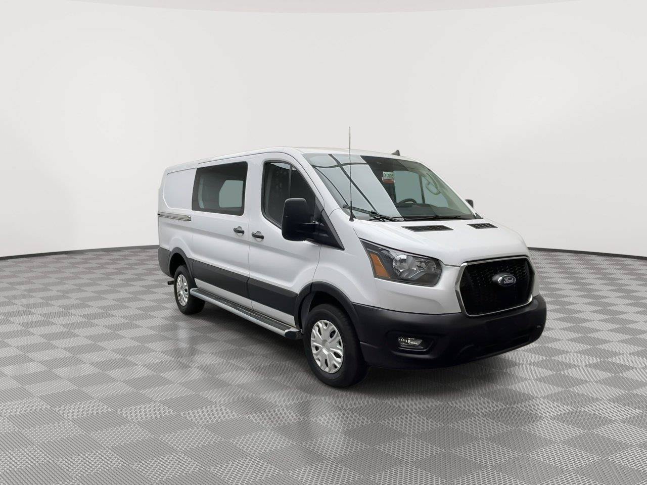Used 2025 Ford Transit 250 Low Roof w/ Exterior Upgrade Package RWD image 24