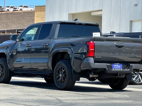 Used 2024 Toyota Tacoma SR5 AWD/4WD image 5