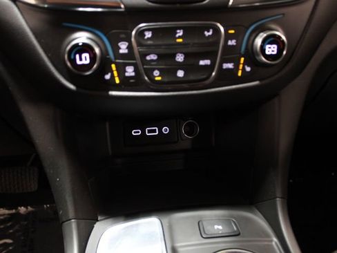 Used 2022 Chevrolet Equinox LT image 31