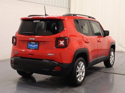Used 2022 Jeep Renegade Latitude image 9