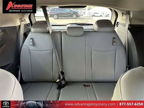 Used 2025 Toyota Sienna XLE image 16