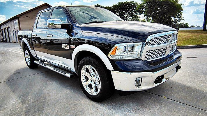 Used 2015 RAM 1500 Laramie w/ Convenience Group AWD/4WD image 11