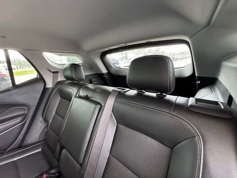 Used 2023 GMC Terrain SLT w/ Infotainment Package II image 20