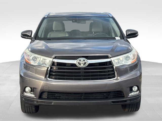 Used 2015 Toyota Highlander Limited w/ Driver Technology Package AWD/4WD image 14
