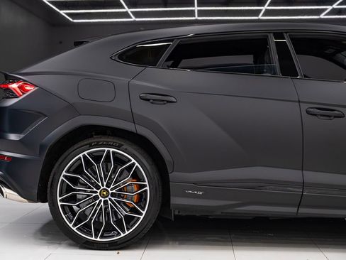 Used 2025 Lamborghini Urus SE image 6