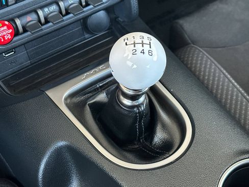 Used 2018 Ford Mustang Shelby GT350 w/ Electronics Package RWD image 26
