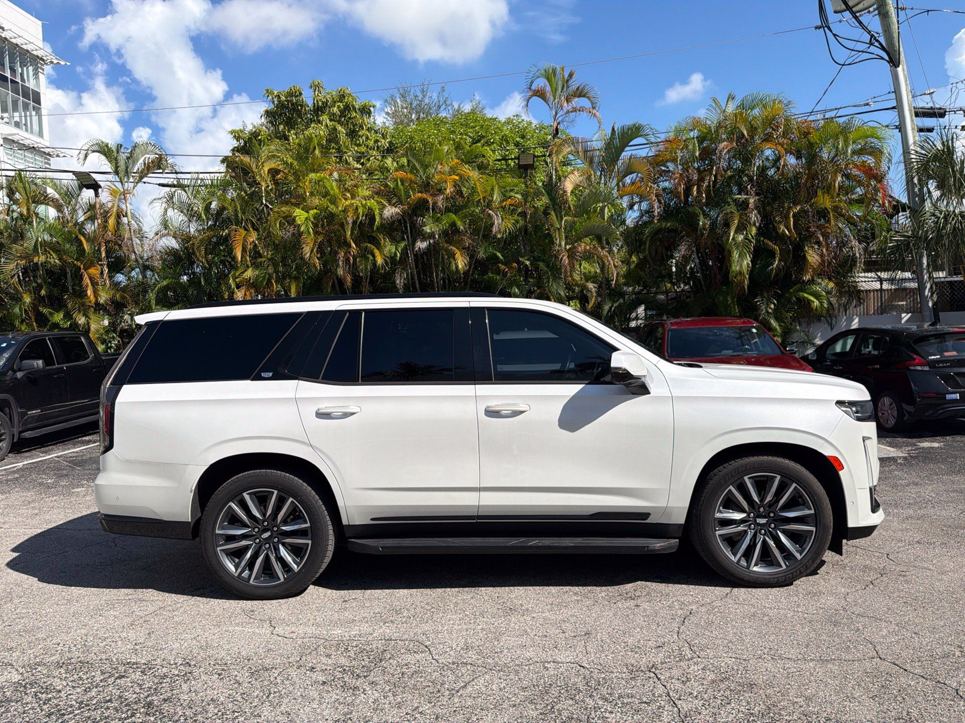 Used 2021 Cadillac Escalade Sport w/ Driver Assist Tech Package AWD/4WD image 4