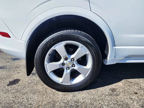 Used 2014 Chevrolet Captiva Sport LT w/ Convenience Package image 23