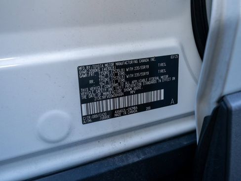 Certified 2025 Toyota RAV4 XLE Premium image 20