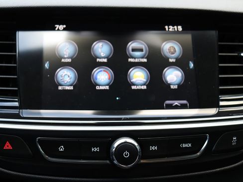 Used 2018 Buick Regal Essence w/ Driver Confidence Package #1 image 19