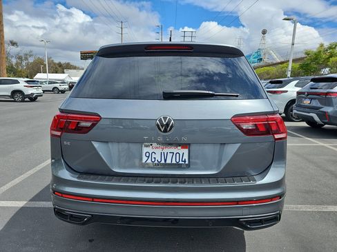 Used 2023 Volkswagen Tiguan SE R-Line image 11