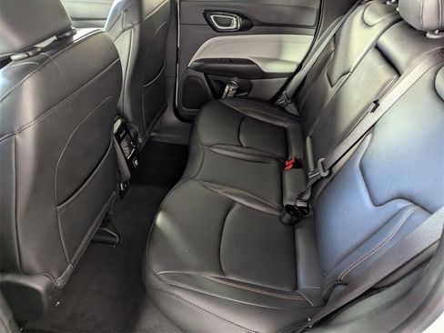 Certified 2024 Jeep Compass Limited image 14