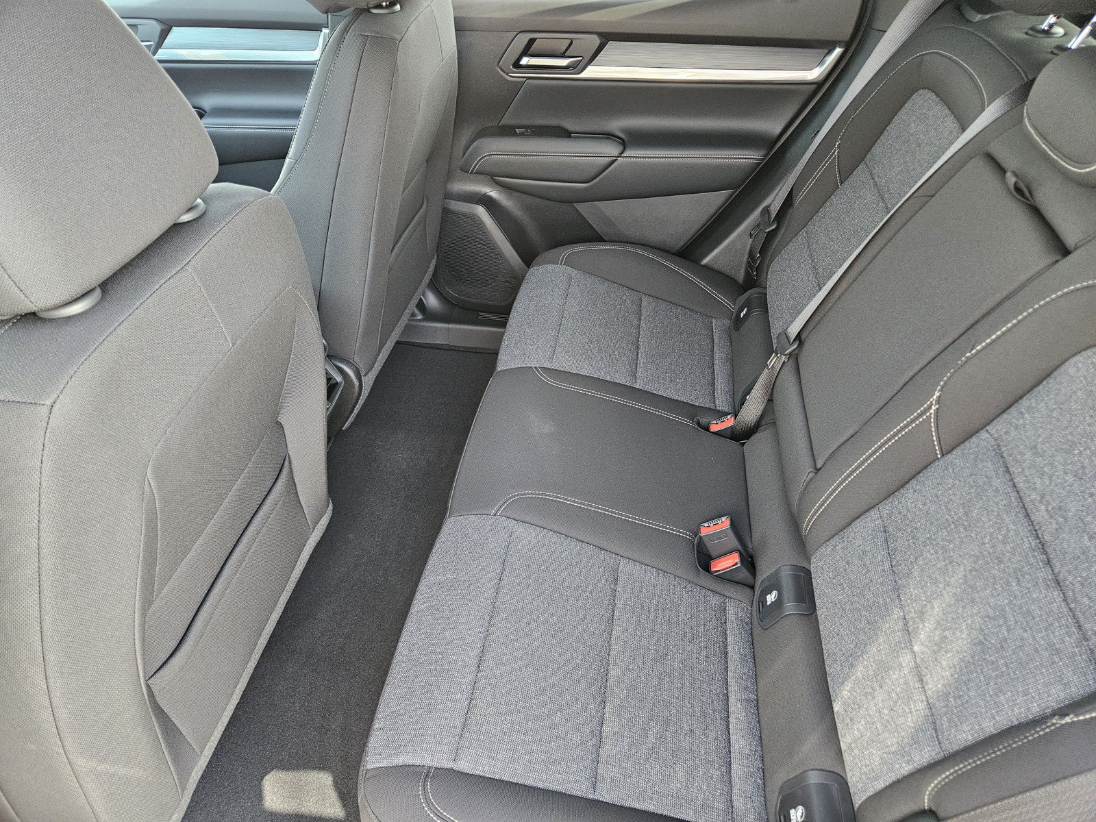 New 2027 GMC Terrain Elevation FWD image 19