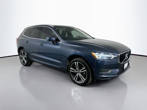 Certified 2018 Volvo XC60 T5 Momentum w/ Convenience Package image 3