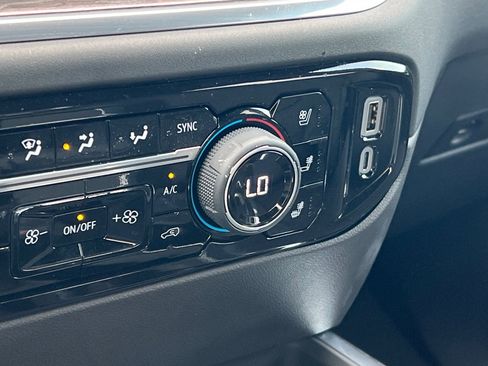 Certified 2025 Chevrolet Silverado 1500 LTZ image 29