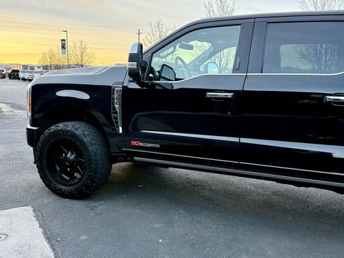 Used 2023 Ford F350 Platinum image 11
