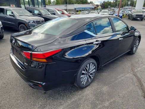 New 2025 Nissan Altima 2.5 SV w/ SV Premium Package image 8