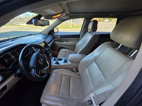 Used 2014 Jeep Grand Cherokee Limited w/ Luxury Group II image 12