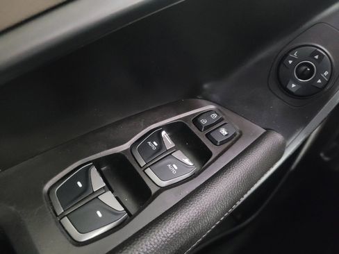 Used 2018 Hyundai Santa Fe Sport w/ Cargo Package AWD/4WD image 27