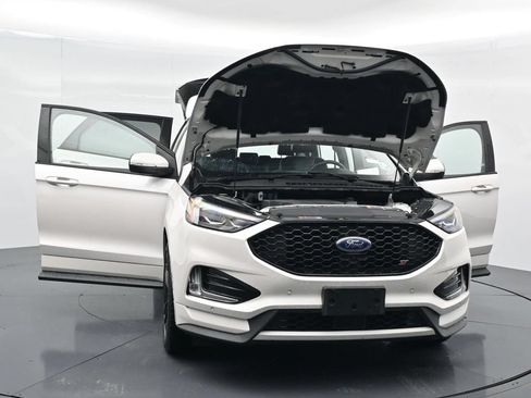 Used 2019 Ford Edge ST w/ Equipment Group 401A AWD/4WD image 36