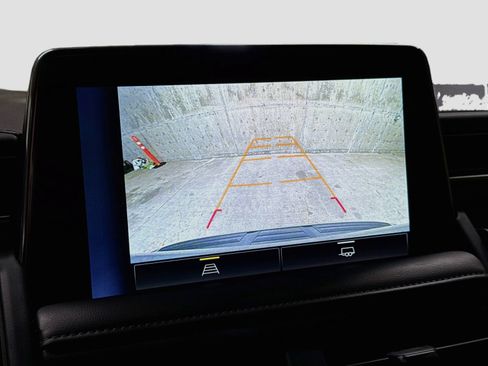 Used 2024 Chevrolet Tahoe Z71 AWD/4WD image 16