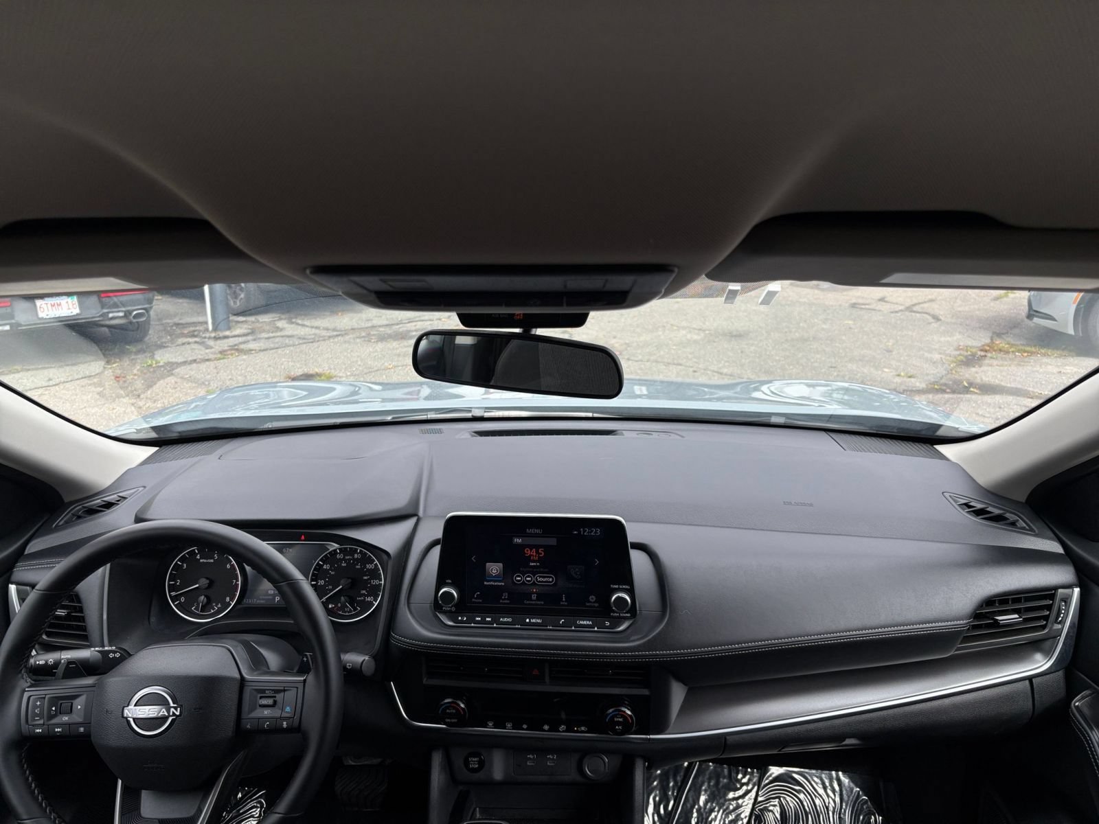 Used 2026 Nissan Rogue SV FWD image 32