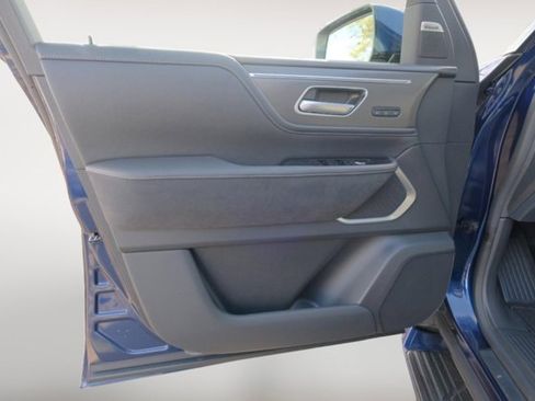 New 2025 INFINITI QX80 Luxe image 10