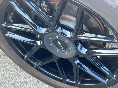 Used 2020 Ford Explorer XLT image 12