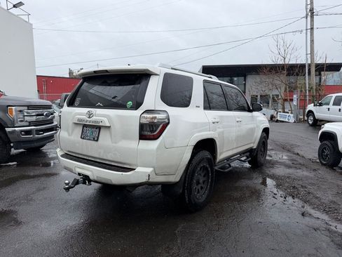 Used 2015 Toyota 4Runner SR5 Premium image 3
